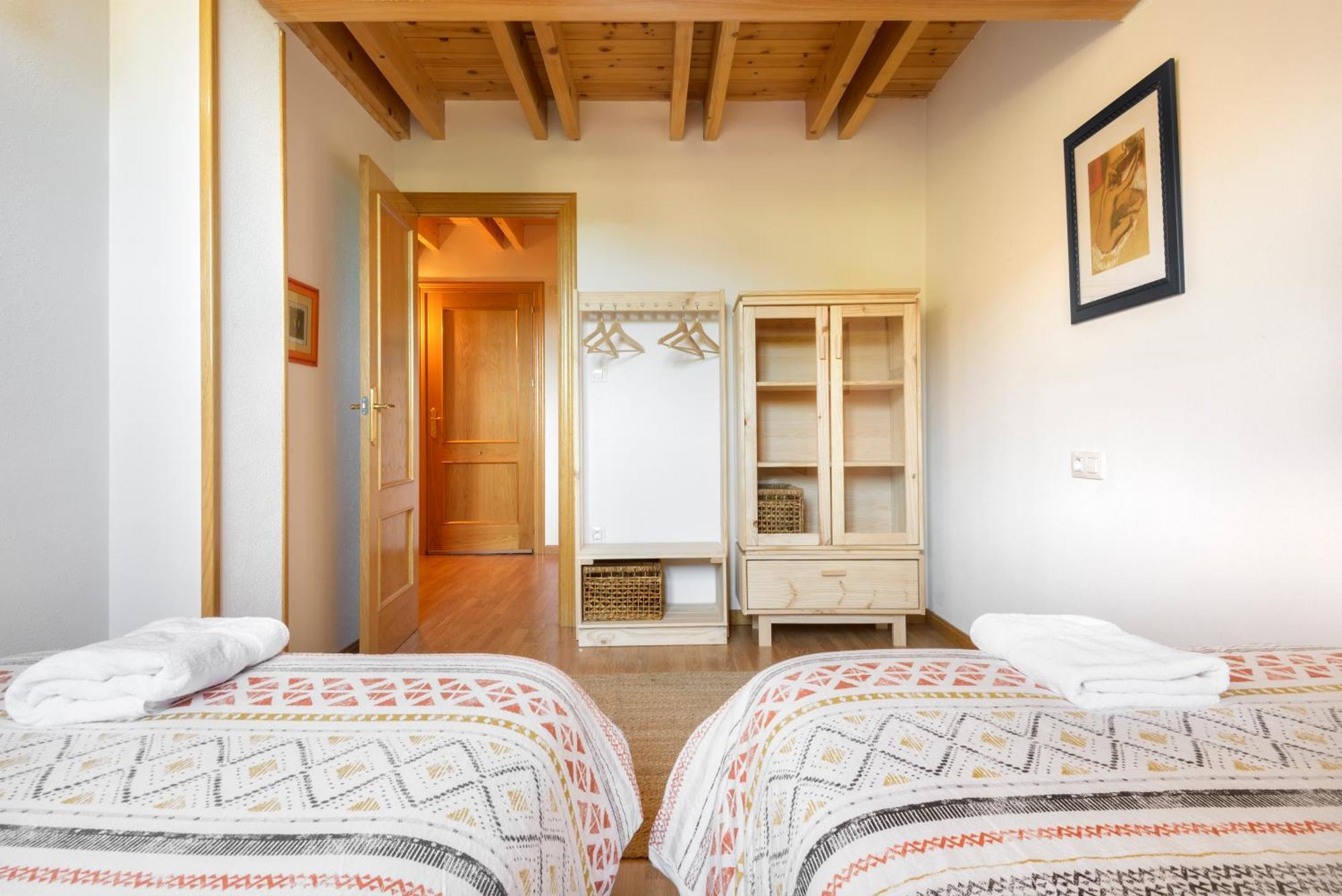 Atico Abuhardillado I Aire Acondicionado L Centrico L Garaje L Trastero I Wifi Apartment Биескас Екстериор снимка